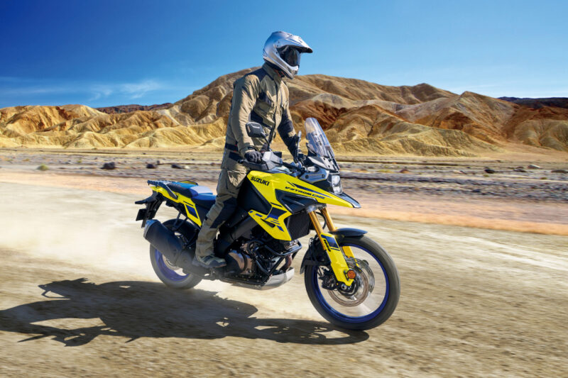 DL1050RJM5_action2 Suzuki V-Strom DL1050DE