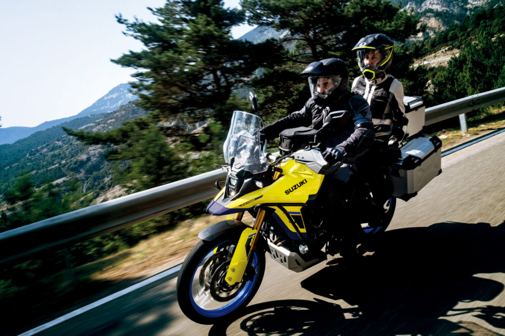 DL800DERCM5_action_3 Suzuki DL800DE V-Strom