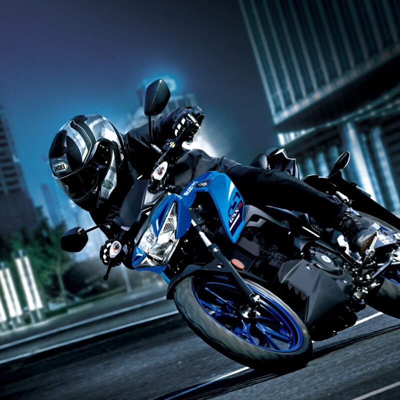 GSX-S125RLXM7_action01 Suzuki GSX-S125