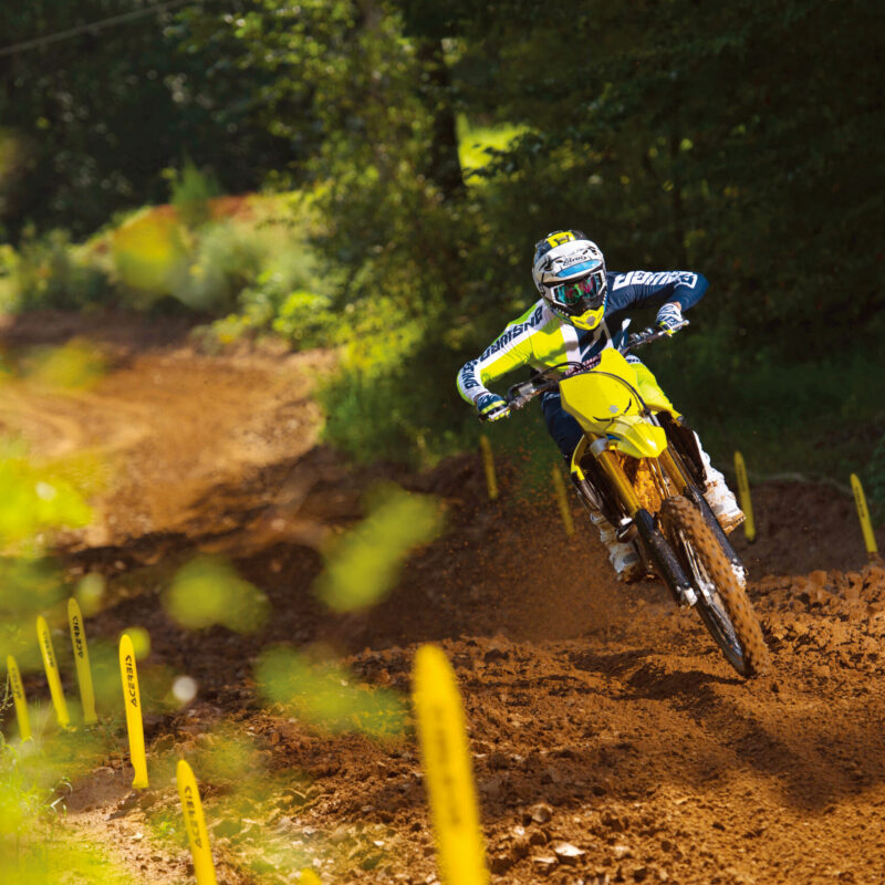 RM-Z450M6_action02 Suzuki RM-Z450