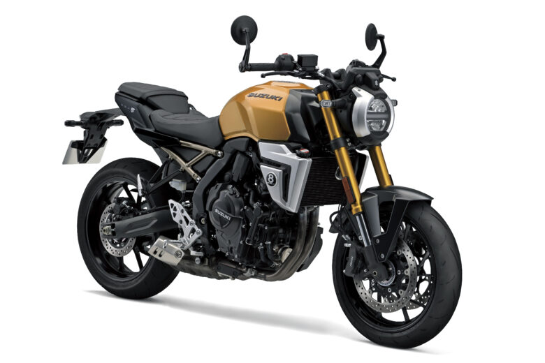 Suzuki GSX800TRQM6_QSY_Rdiagonal-780x520