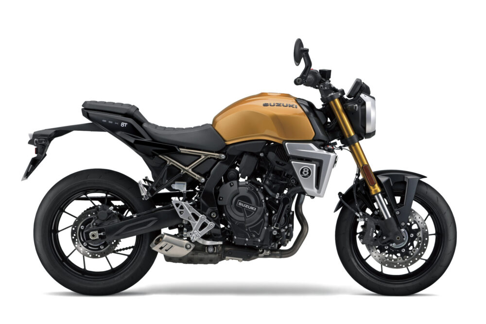 Suzuki GSX800TRQM6_QSY_Rside-2048x1365