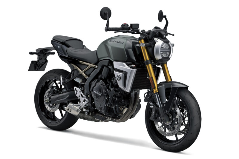 GSX800TRQM6_QVP_Rdiagonal Suzuki GSX-8T