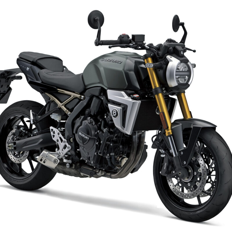 GSX800TRQM6_QVP_Rdiagonal Suzuki GSX-8T