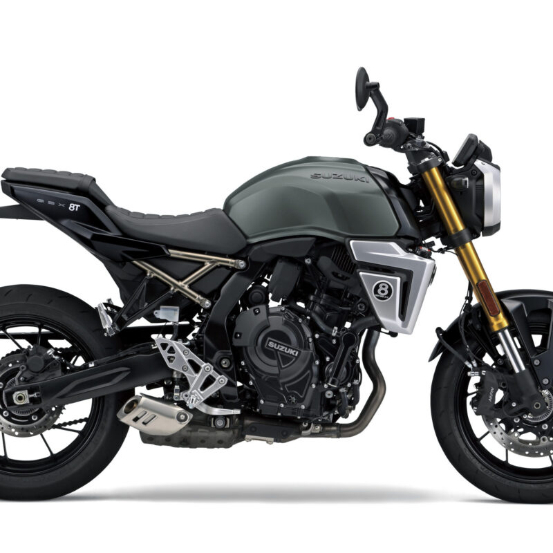 GSX800TRQM6_QVP_Rside Suzuki GSX-8T