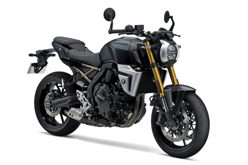 GSX800TRQM6_YKV_Rdiagonal Suzuki GSX-8T