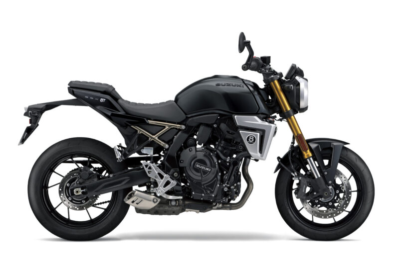 GSX800TRQM6_YKV_Rside Suzuki GSX-8T