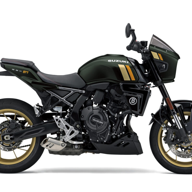 GSX800TTRQBM6_QU5_Rside Suzuki GSX-8TT