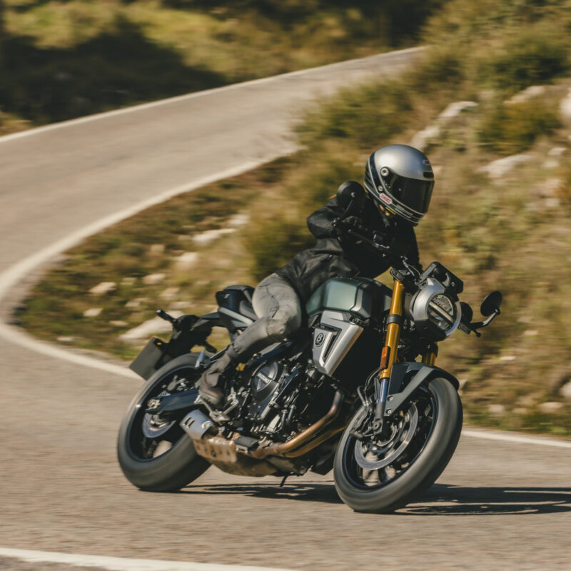 Suzuki-800TT-T-2221 Suzuki GSX-8T