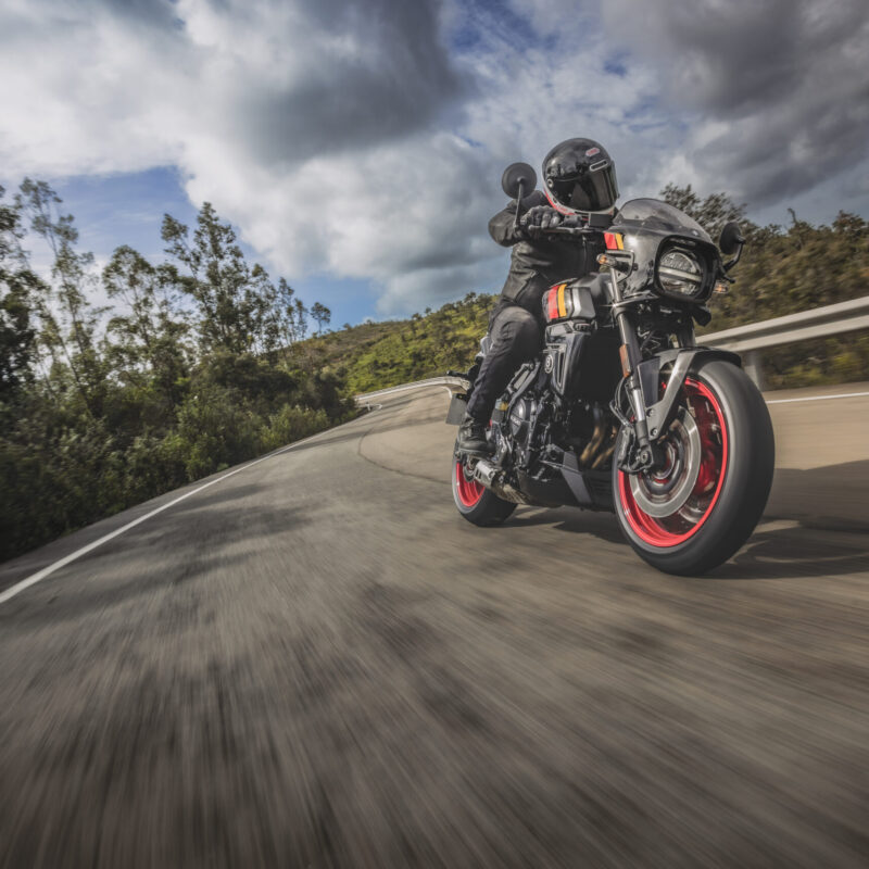 Suzuki-800TT-T-5237 Suzuki GSX-8TT
