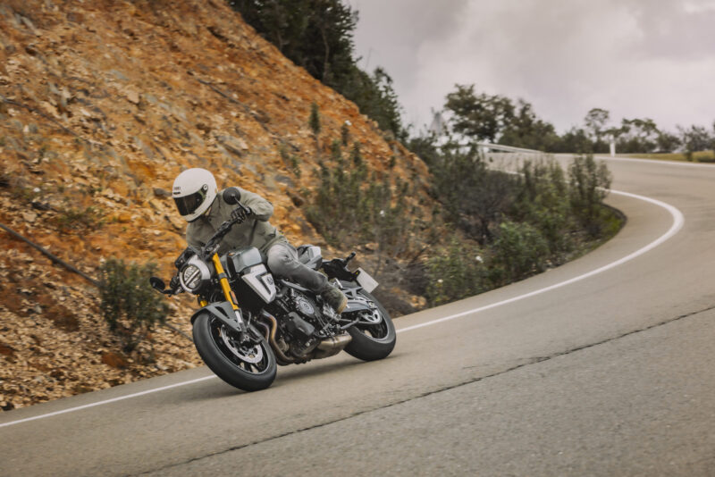 Suzuki-800TT-T-5990 Suzuki GSX-8T