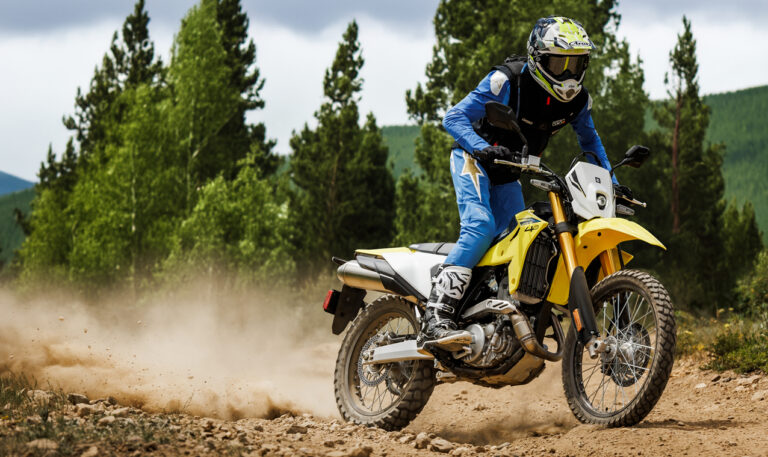 Suzuki DR-Z4S/SM 2025 — Legend on tagasi!