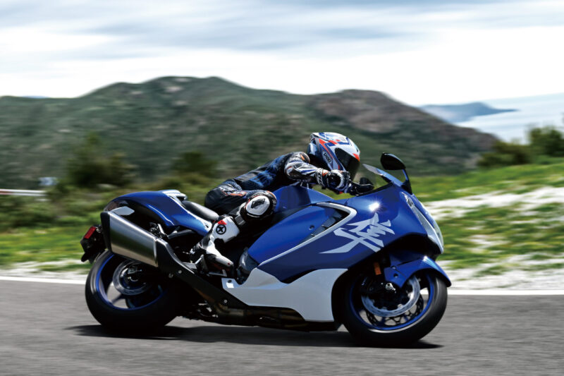 HayabusaM6_action05 Suzuki GSX1300RZ Hayabusa Special Edition