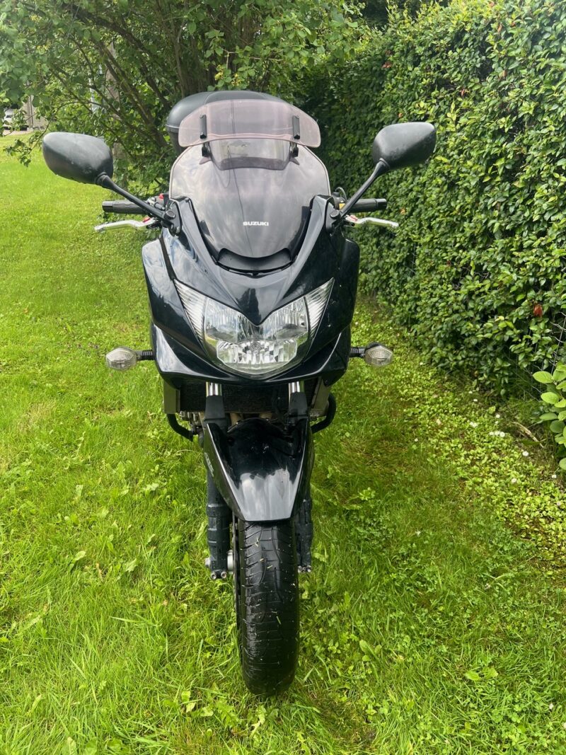 Taivo ratas eest Suzuki GSF1250S 2007